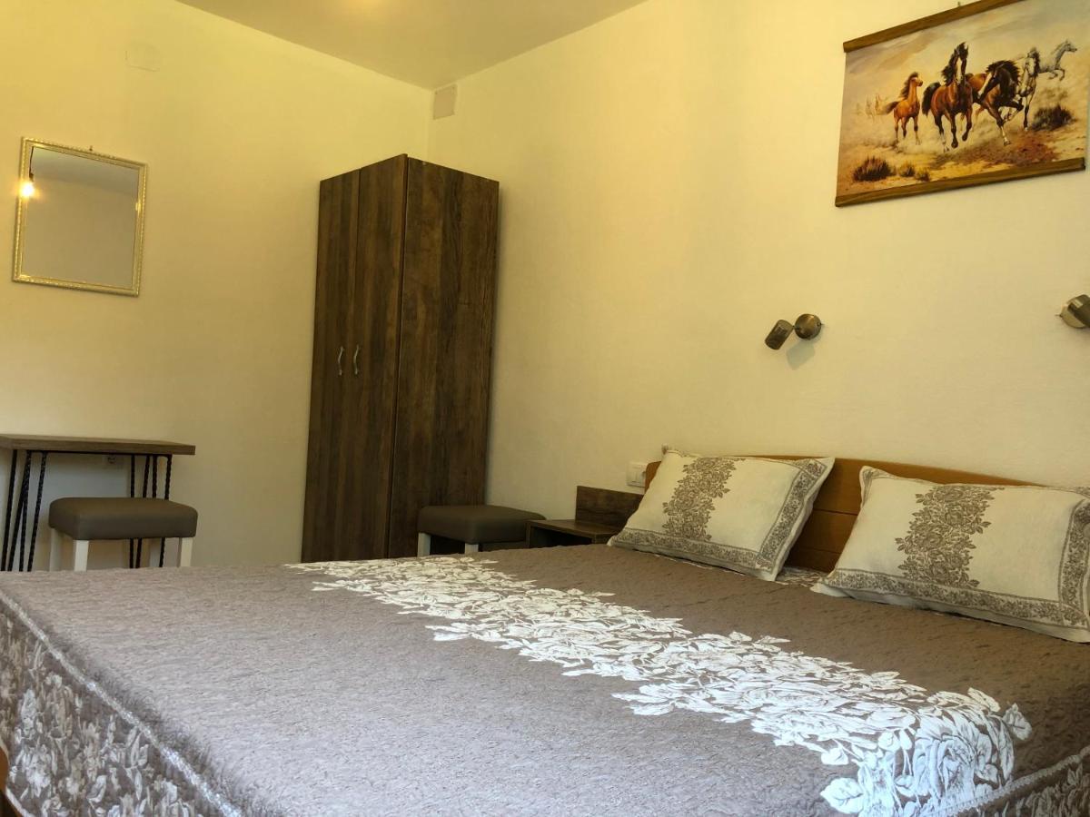Guesthouse D&D Licko Petrovo Selo Екстер'єр фото