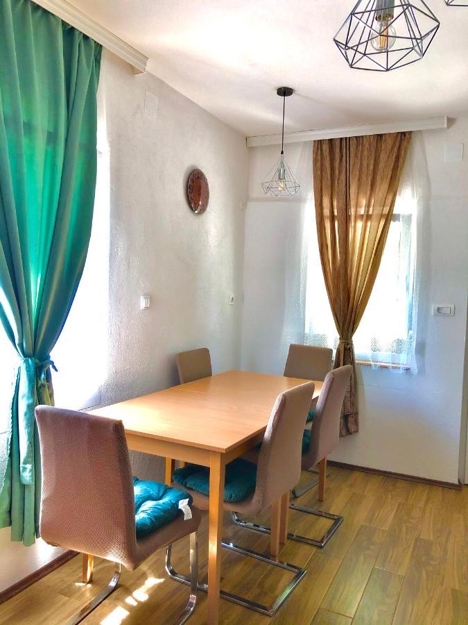 Guesthouse D&D Licko Petrovo Selo Екстер'єр фото