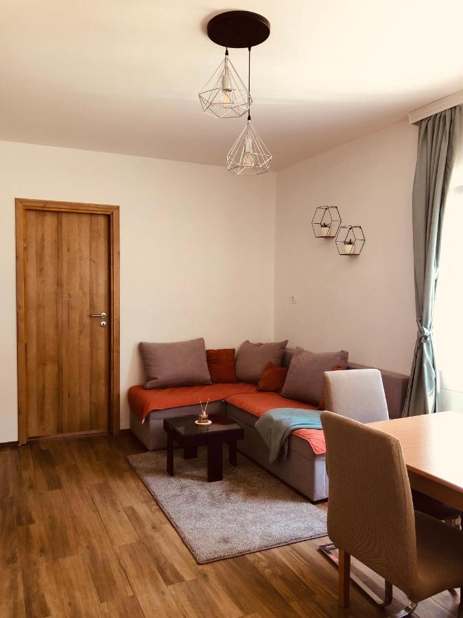 Guesthouse D&D Licko Petrovo Selo Екстер'єр фото